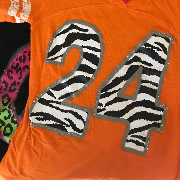 Derek Heart Other - 2 Derek Heart Girls 10-12 Shirts Derek Heart Other - 2 Derek Heart Girls 10-12 Shirts
